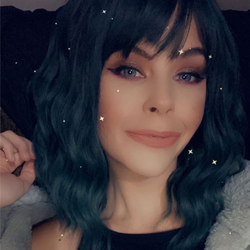 Meet your Posher, Emily